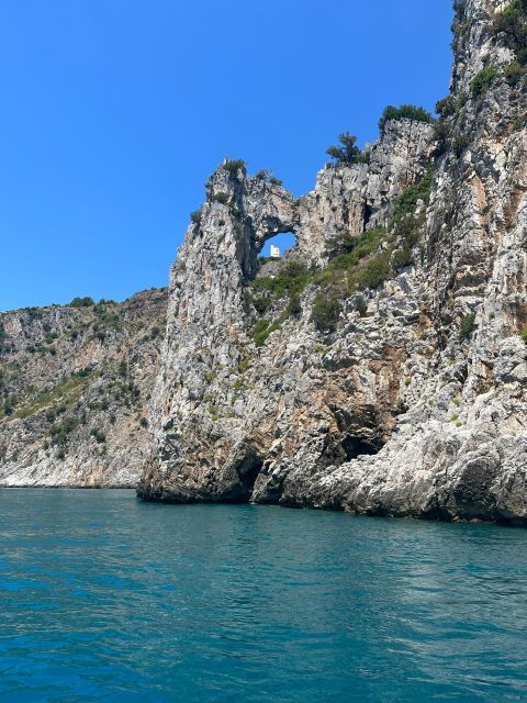 private-boat-tour-to-discover-the-palinuro-coast