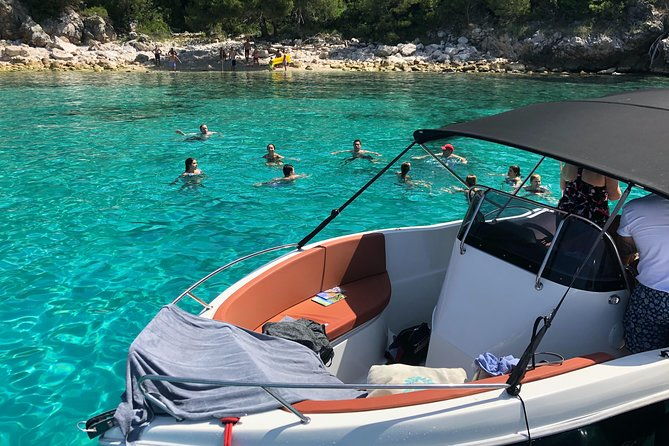 private-boat-tour-to-elafiti-islands