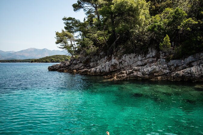 private-boat-tour-to-elafiti-islands