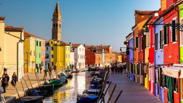 private-boat-tour-to-murano-burano-with-local-real-guide