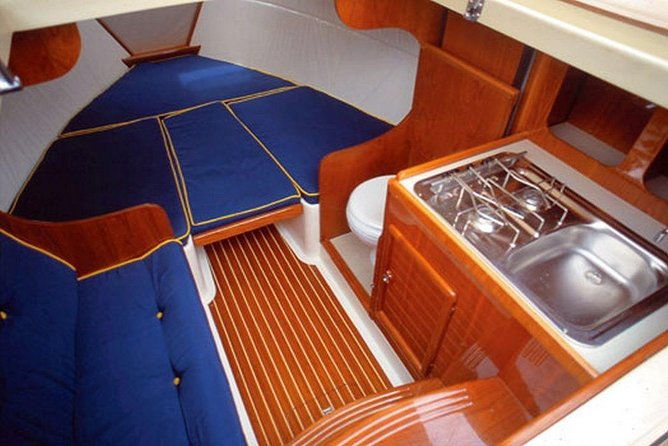 private-boat-tour-to-positano-and-amalfi-from-sorrento-2