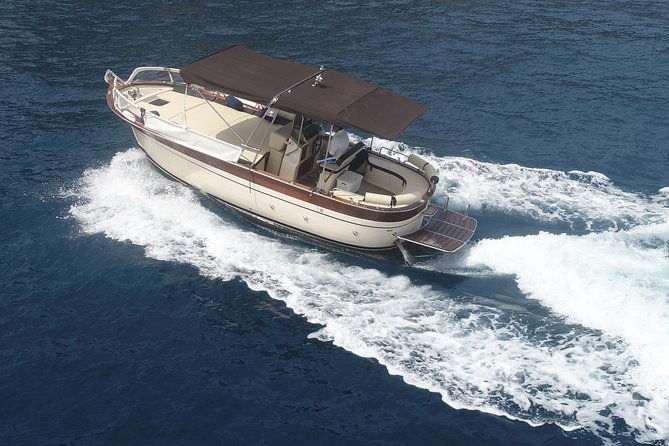 private-boat-tour-to-positano-and-amalfi-from-sorrento