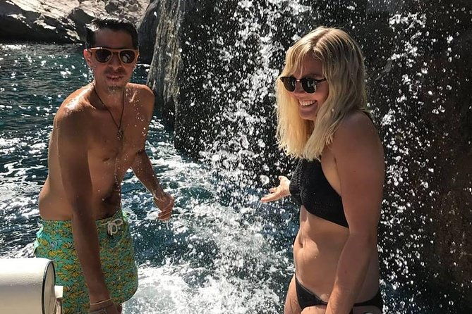 private-boat-tour-to-positano-and-amalfi-from-sorrento