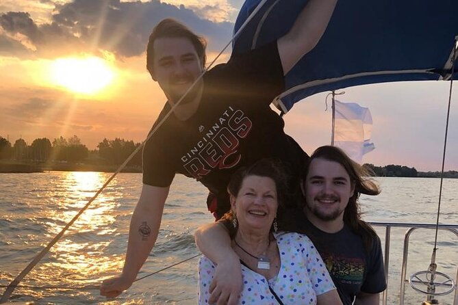 private-boat-tour-to-rio-de-la-plata-and-delta-el-tigre-with-wine-on-board