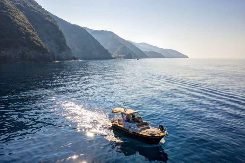 private-boat-tour-to-the-cinque-terre-fd