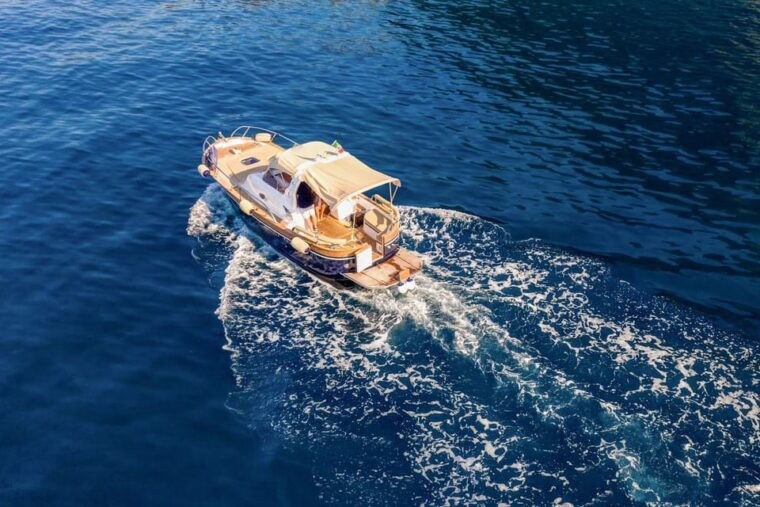 private-boat-tour-to-the-cinque-terre-fd