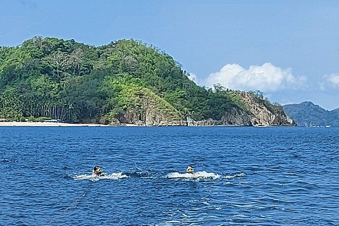 private-boat-tour-to-tortuga-island