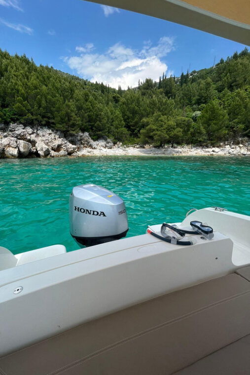 private-boat-tour-visit-blue-cave-and-islands-around