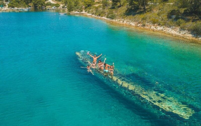 private-boat-tour-with-customized-itinerary-from-split