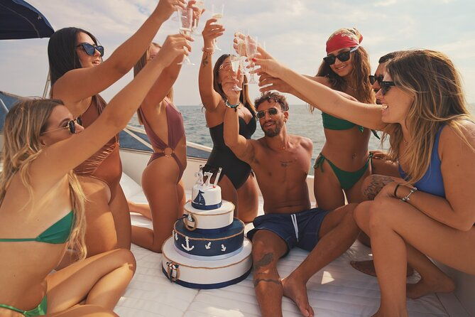 private-boat-tour-with-free-bar-and-snack-in-capri-italy
