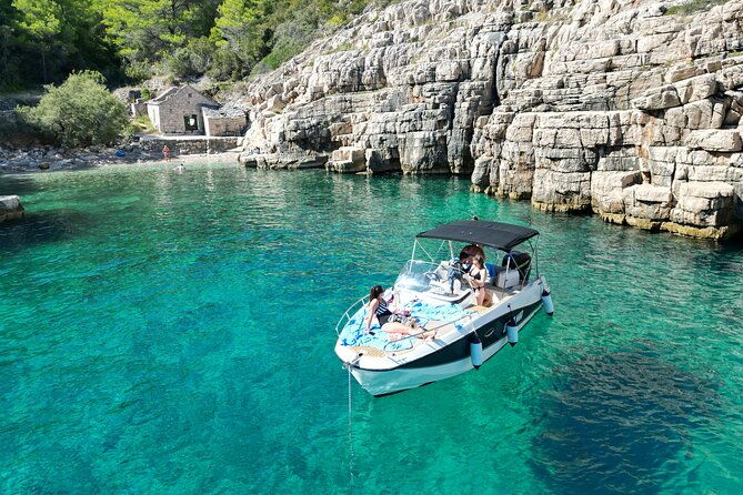 private-boat-tour-within-croatia