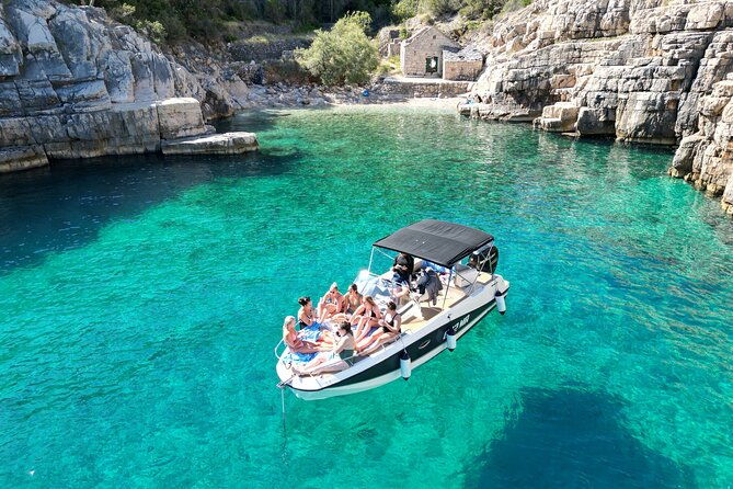 private-boat-tour-within-croatia