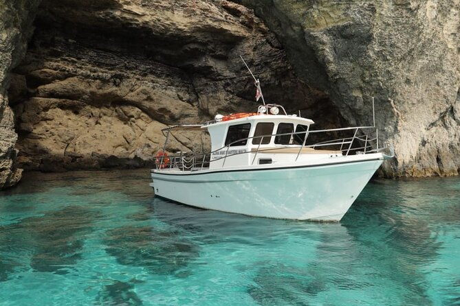 private-boat-trip-charter-in-comino-blue-lagoon-gozo-malta