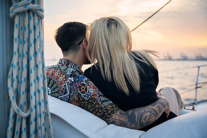 private-boat-trip-in-barcelona-with-snacks-and-drinks