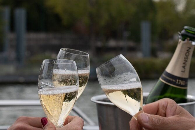 private-boat-trip-in-paris-2