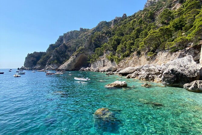 private-boat-trip-to-capri