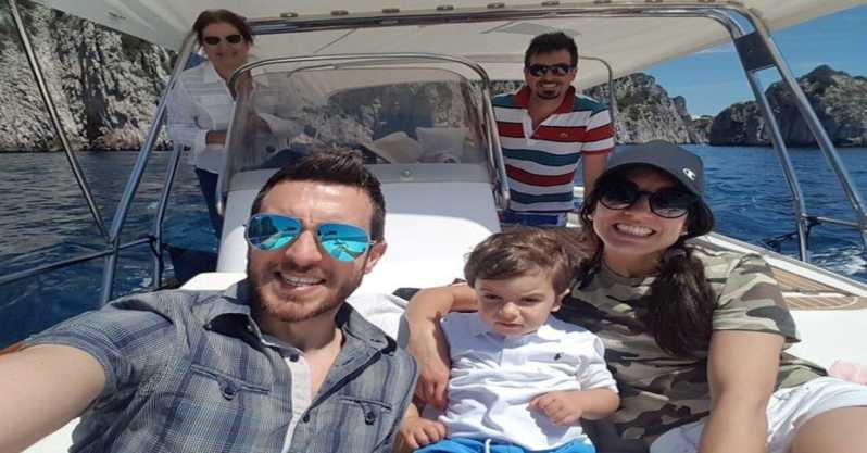 private-boat-trip-to-capri-with-aperitif-included-2