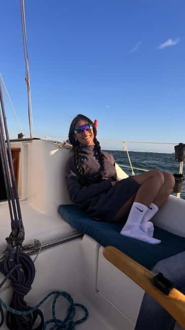 Private boat with Drinks and Snaks - Key Points