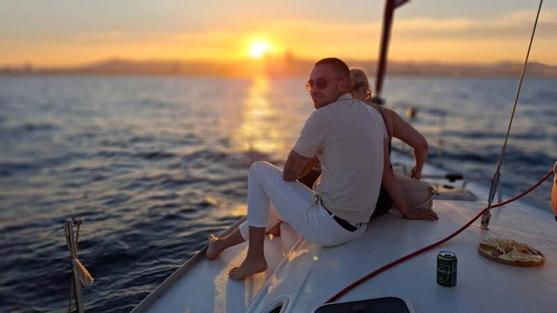 Private boat with open bar and snacks - The Sum Up