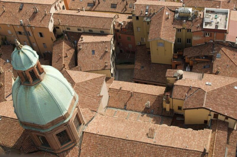private-bologna-city-europe-oldest-university-guided-tour