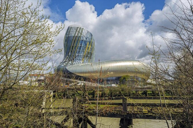 private-bordeaux-walking-tour-with-la-cite-du-vin-and-a-canele