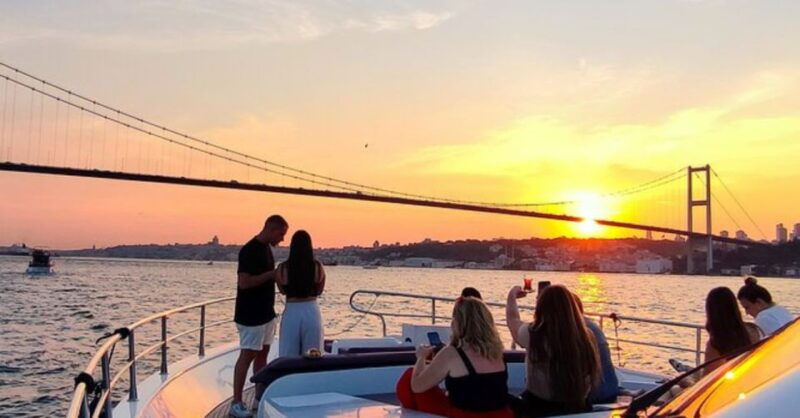 private-bosphorus-sightseeing-cruise-by-luxury-yacht