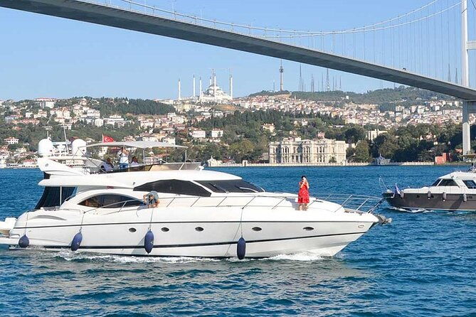 private-bosphorus-yacht-cruise-2