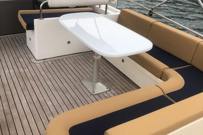 private-bosphorus-yacht-cruise-2