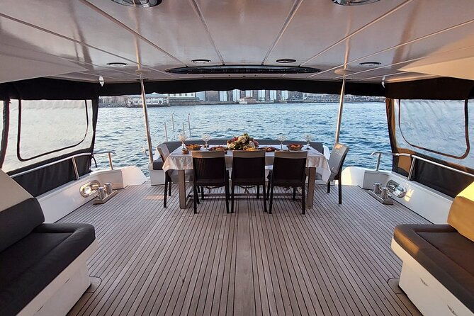 private-bosphorus-yacht-cruise