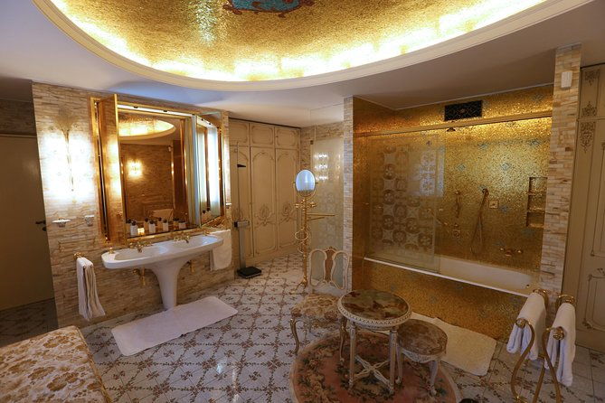 private-bucharest-communist-tour-with-the-peoples-house-and-ceausescu-residence