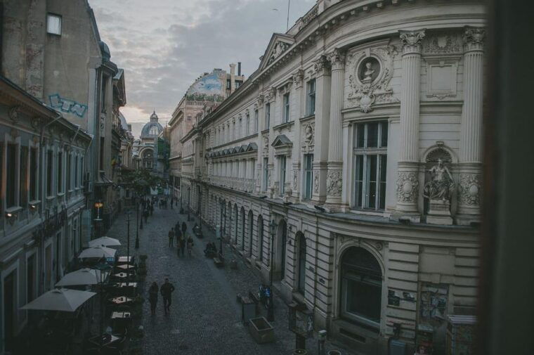 private-bucharest-history-food-with-traditional-meal