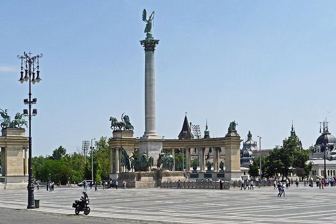 Private Budapest City Tour by Car - Key Points