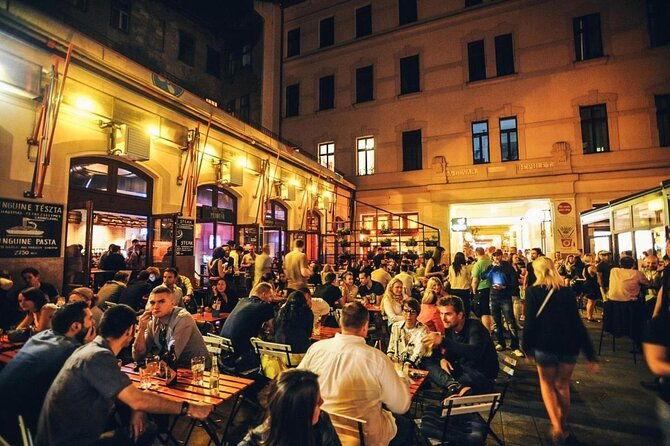 private-budapest-coffeehouse-walk