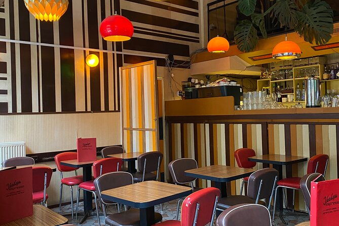 private-budapest-coffeehouse-walk