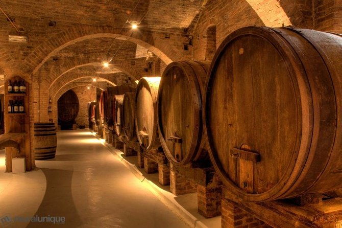 private-budapest-sightseeing-tour-including-etyek-wine-tour-with-lunch