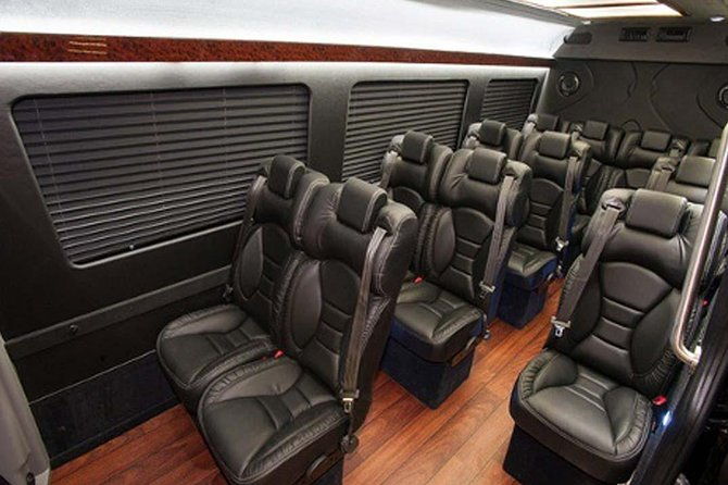 private-bus-or-limo-transfer-orlando-airport-to-theme-park-hotels