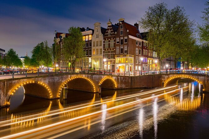 private-bus-tour-in-amsterdam-city