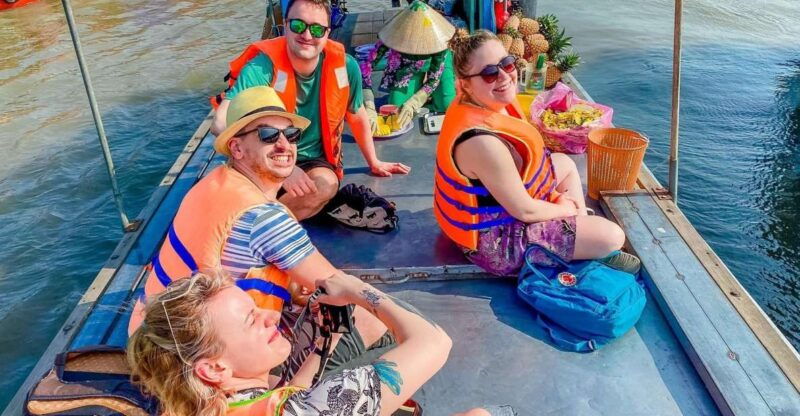 private-cai-rang-floating-market-my-tho-boat-tour-1-day