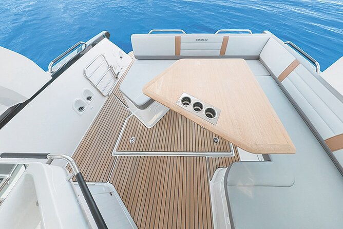 private-caldera-cruise-with-motor-yacht-in-santorini