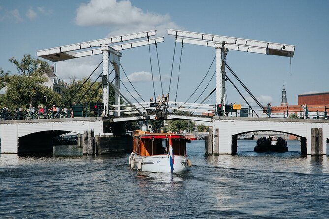 private-canal-cruise-in-amsterdam