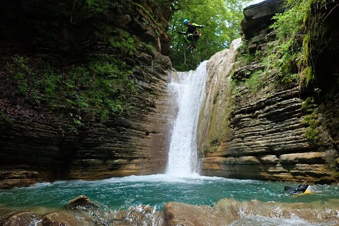 private-canyoning-adventure-in-huesca-2