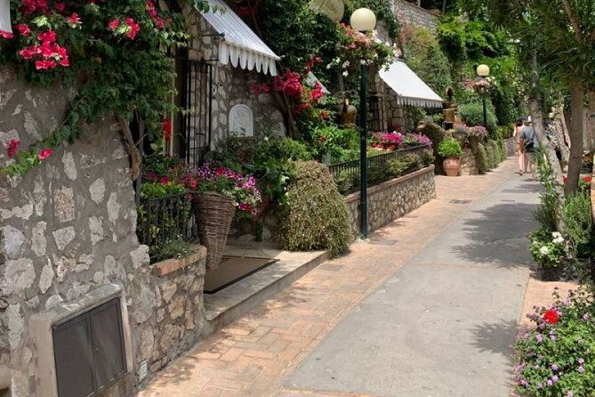 private-capri-and-blue-grotto-day-tour-from-sorrento