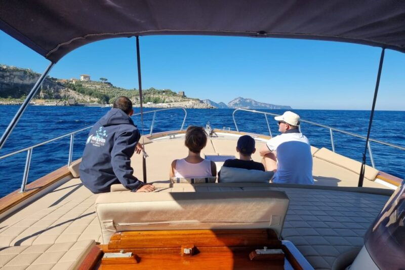 private-capri-boat-tour-from-sorrento