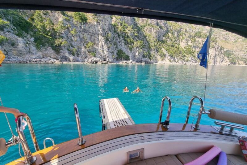 private-capri-boat-tour-from-sorrento