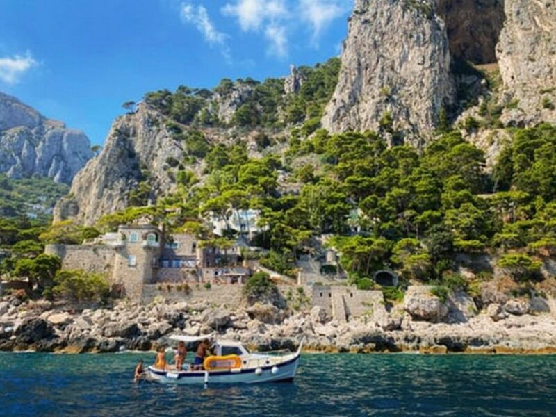 private-capri-excursion-by-boat-from-sorrento