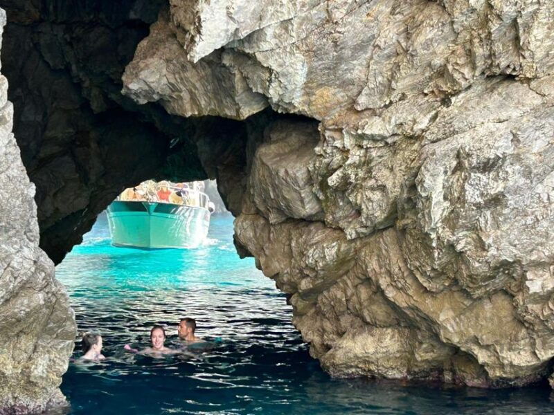 private-capri-tour-of-the-island-from-capri