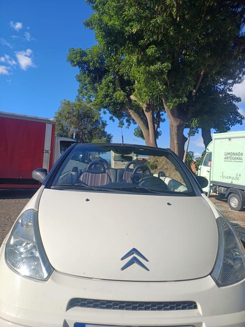 private-capriolet-city-tour-through-lisbon-for-4-hours