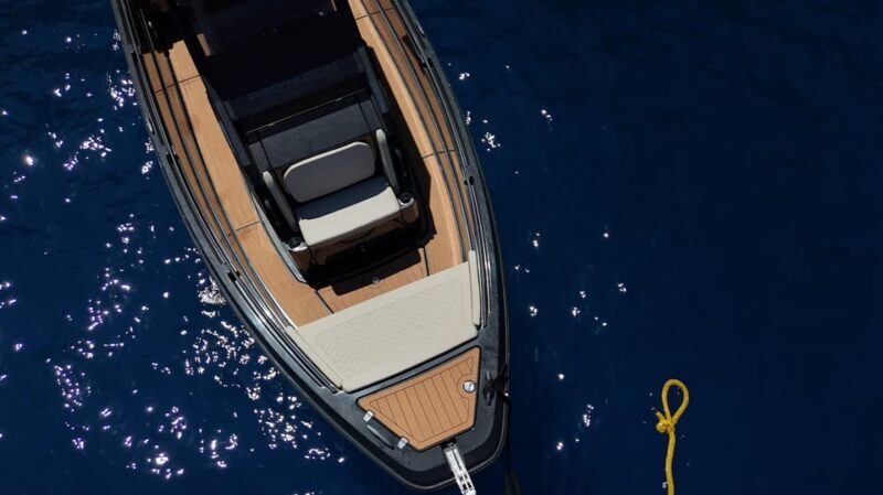 Private Captain Cruise - Why Consider a Private Santorini Yacht Tour?