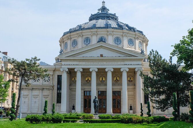 private-car-and-walking-tour-in-city-center-bucharest