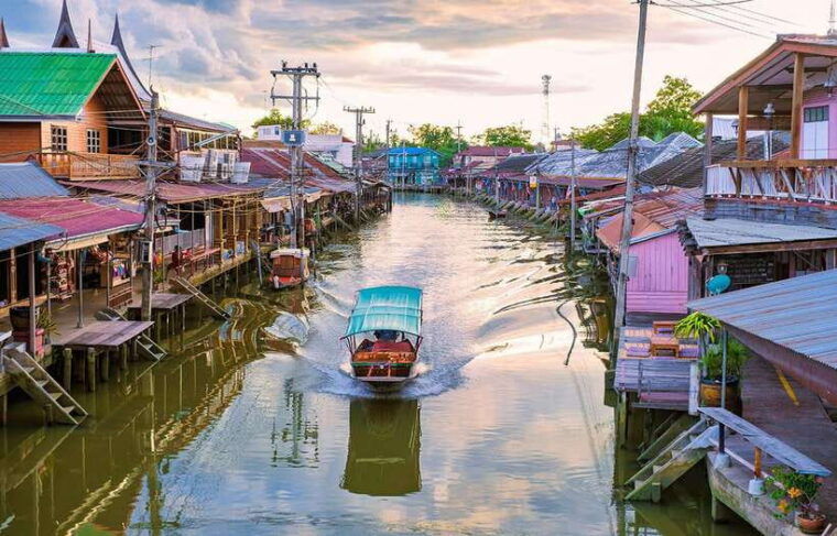 private-car-floating-market-damnoen-saduak-amphawa-more